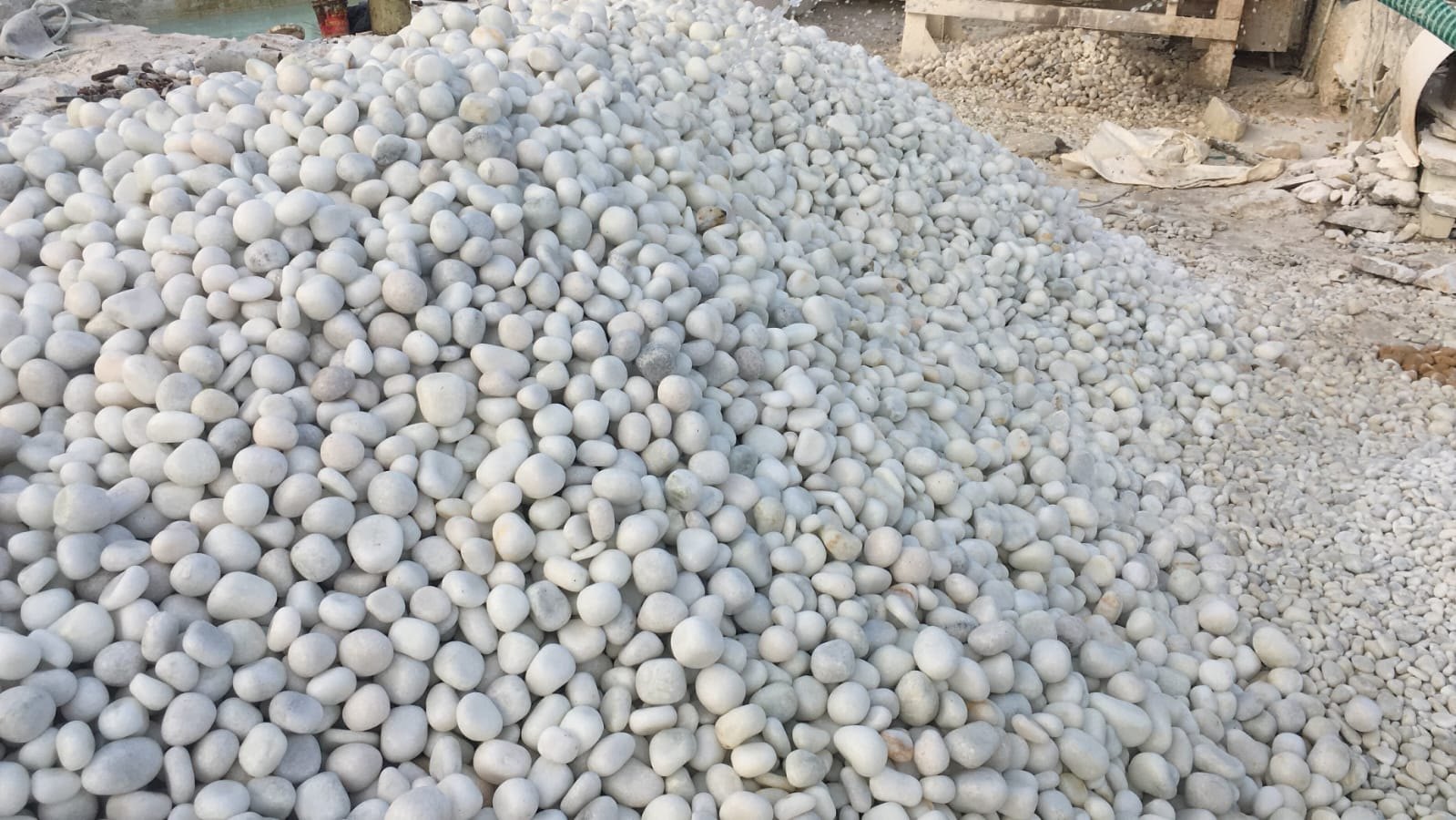 White natural stone pebbles available from Serenity Stone Supply